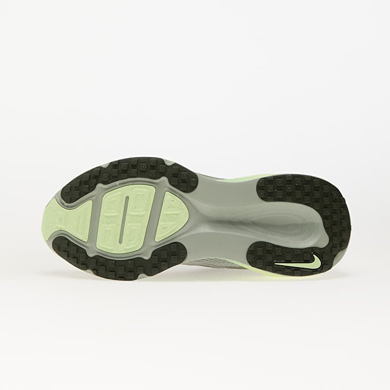 Nike ZoomX Vomero 18