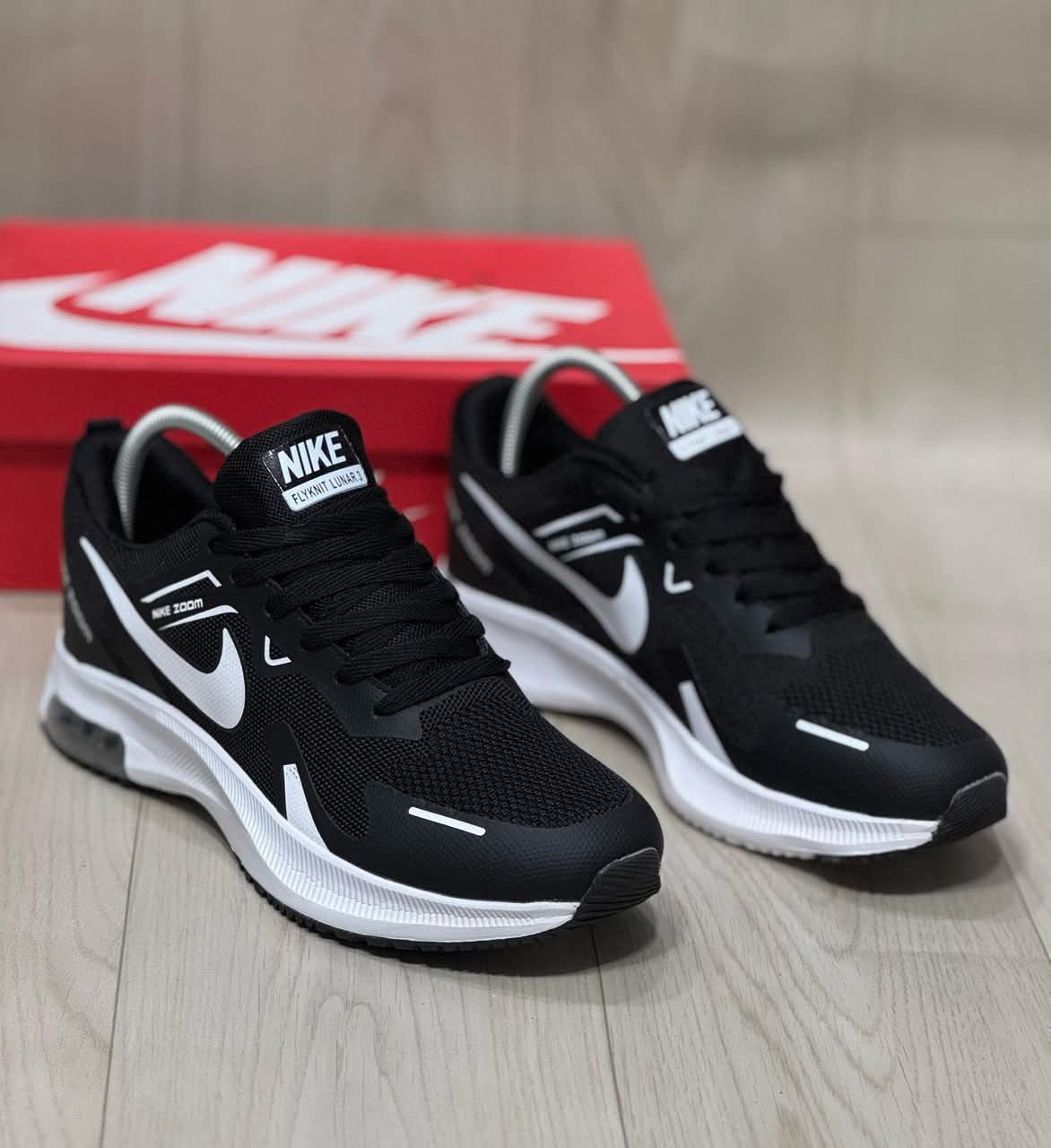 NIKE FLYKNIT LUNAR