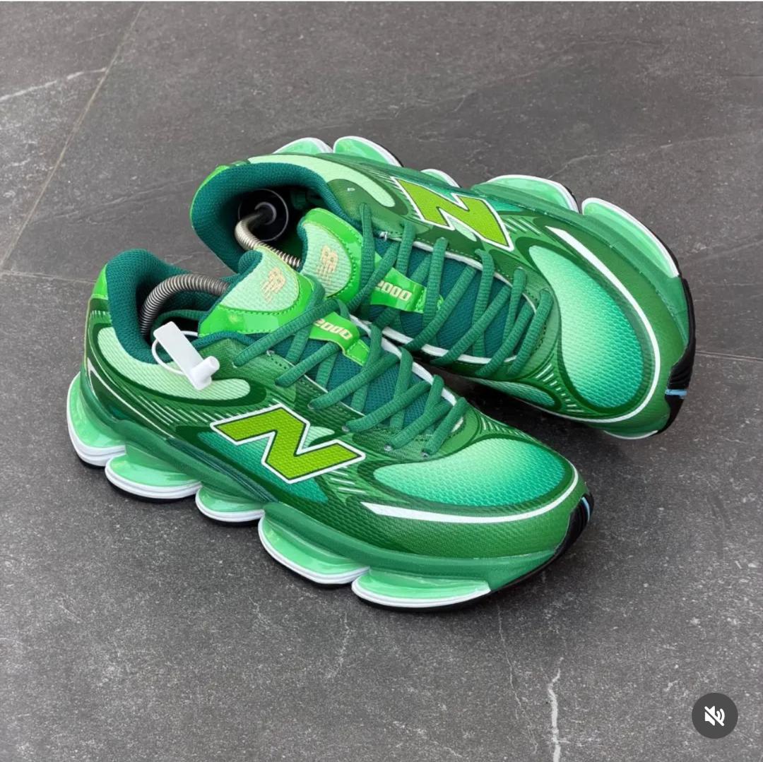 New Balance 2000