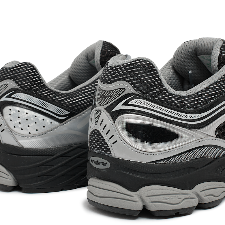 Saucony ProGrid Omni 9
