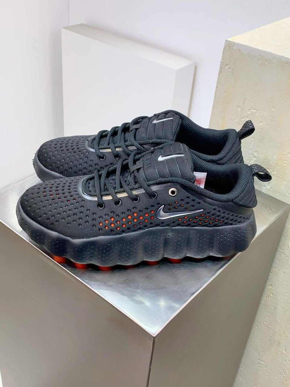 Nike mind 002