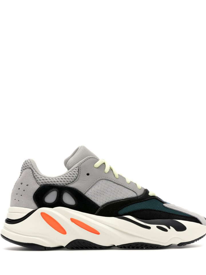 Adidas Yeezy Boost 700