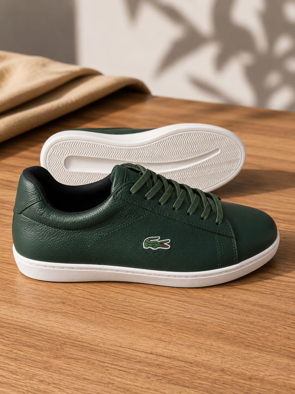 Lacoste en cuir
