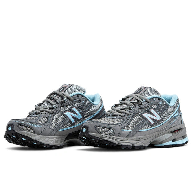 New Balance 740