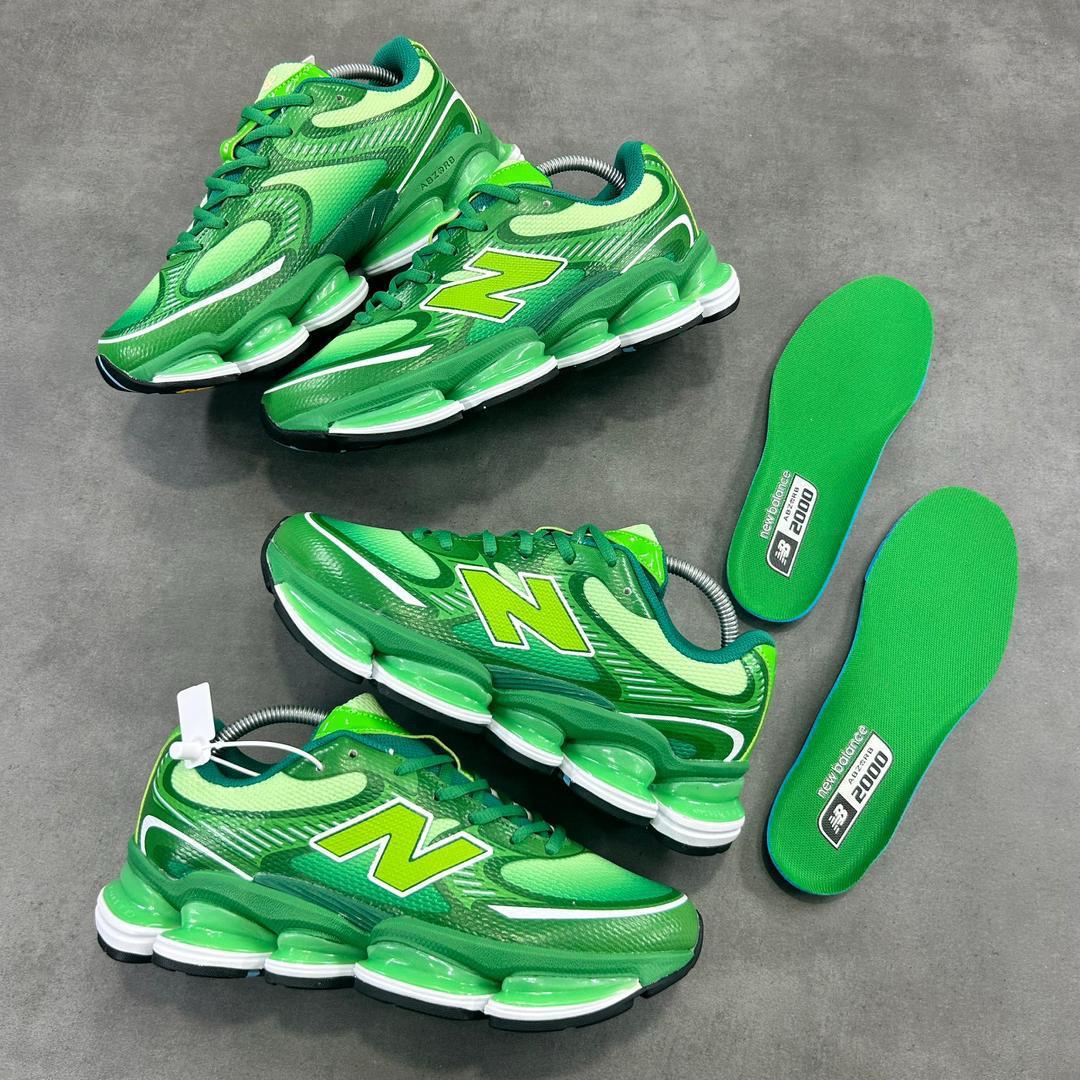 New Balance 2000