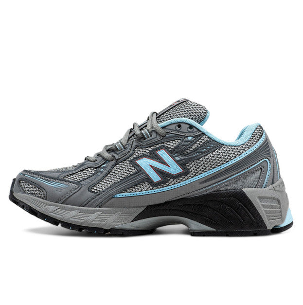 New Balance 740