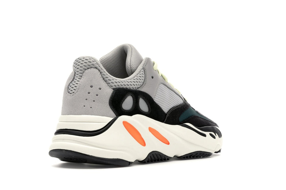 Adidas Yeezy Boost 700