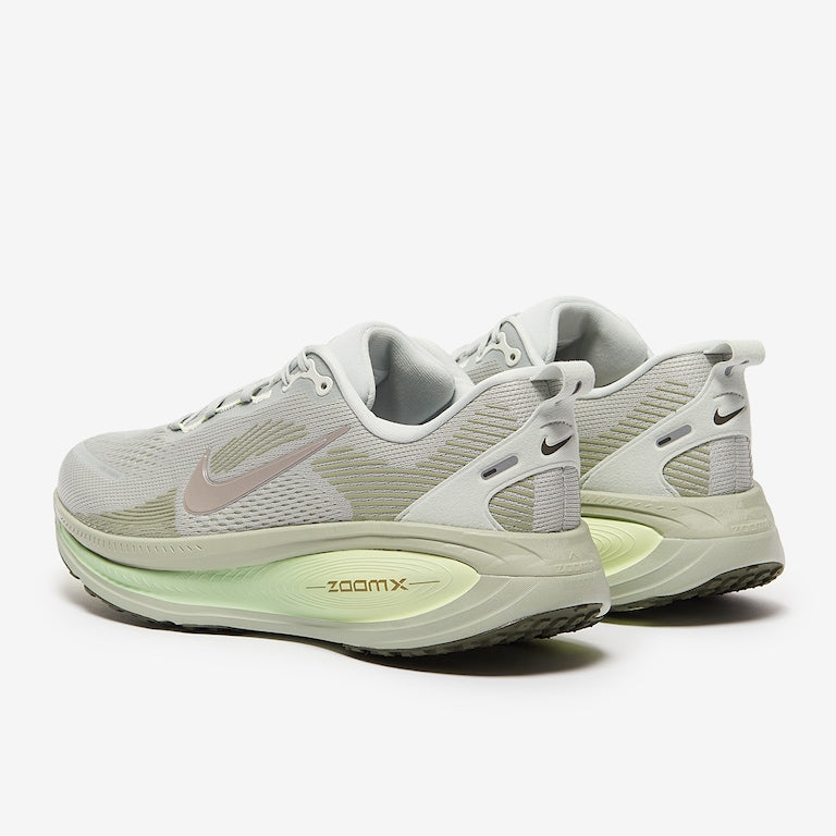 Nike Vomero 18