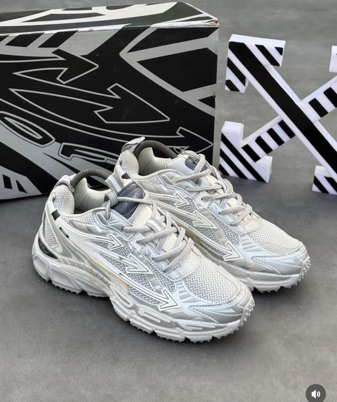 Off-White "Be Right Back