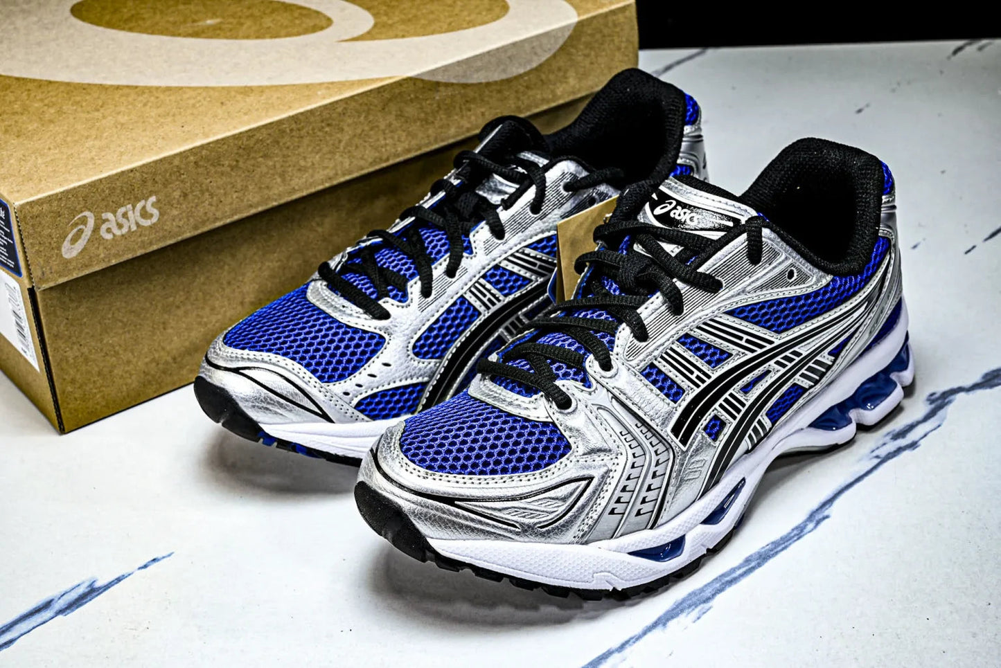 ASICS Gel-Kayano 14